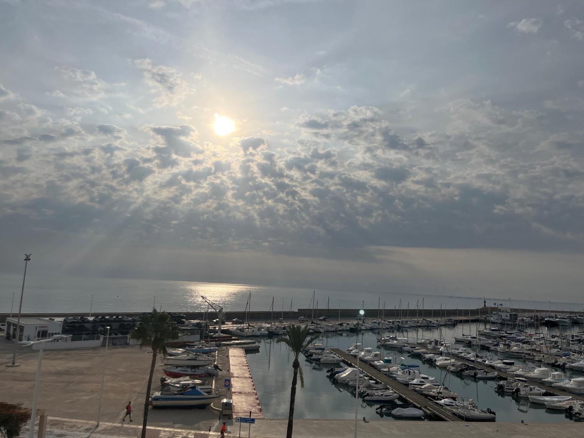 Piso En Puerto De Alteaアパートメント エクステリア 写真